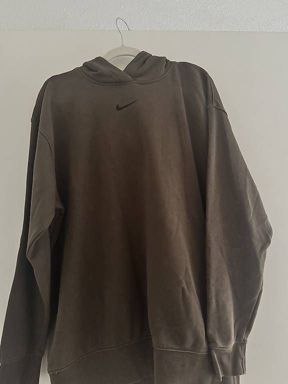 Maglioni & Felpe: Nike Pulli – Usato da Fribourg venduto da hel_7rf2