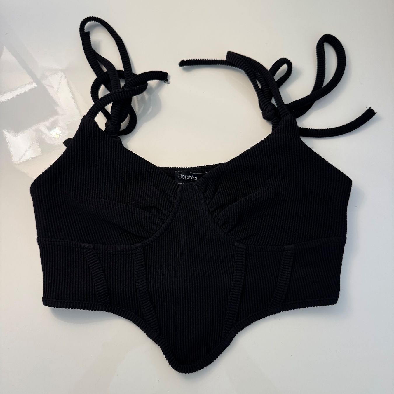 Bershka Tops: Top effet corset Bershka – D'occasion à Bulle par Math2601