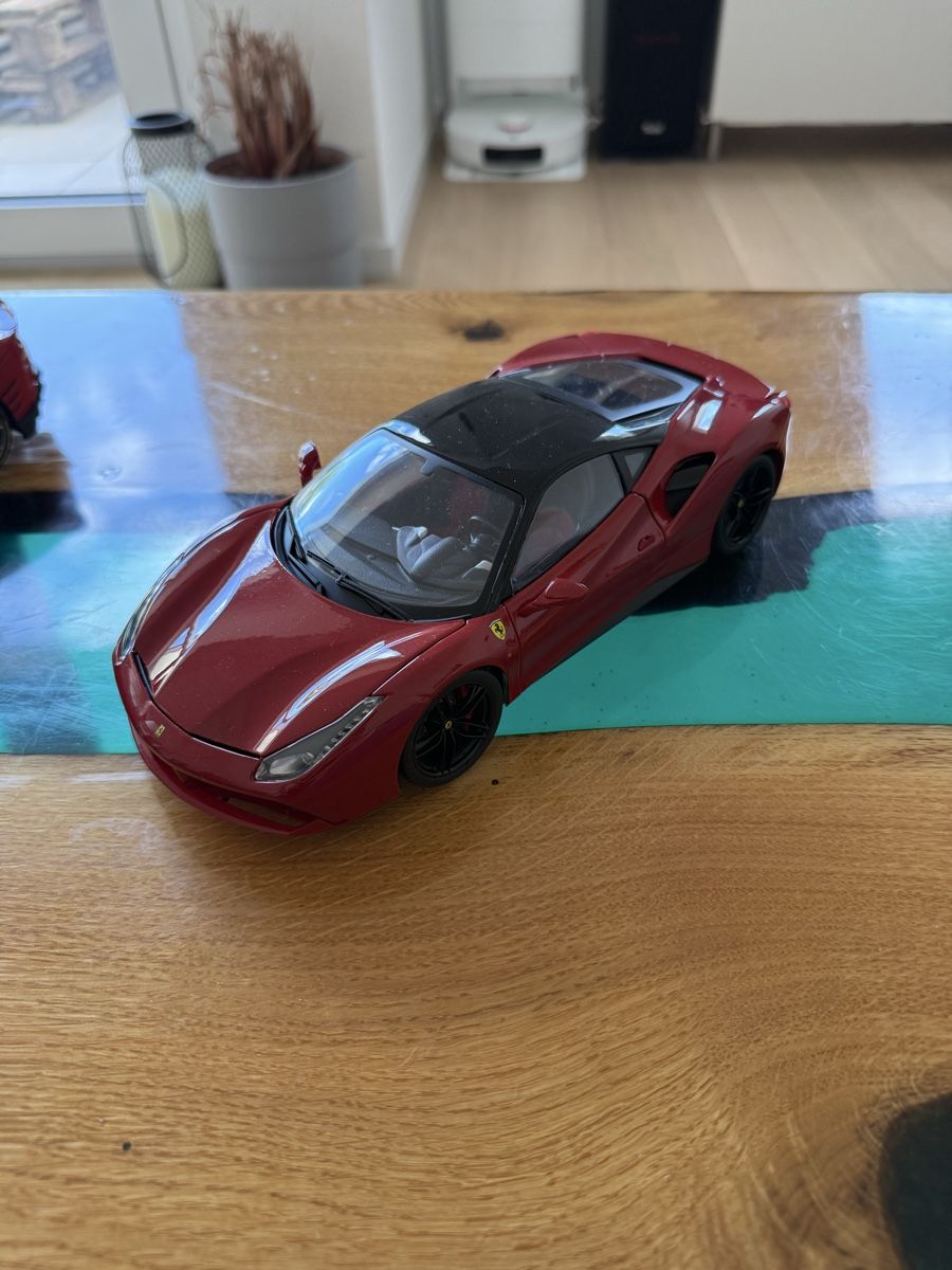 Bburago Modellini d'auto: Bburago Ferrari 488 GTB – Usato da Dübendorf venduto da bay_yg29