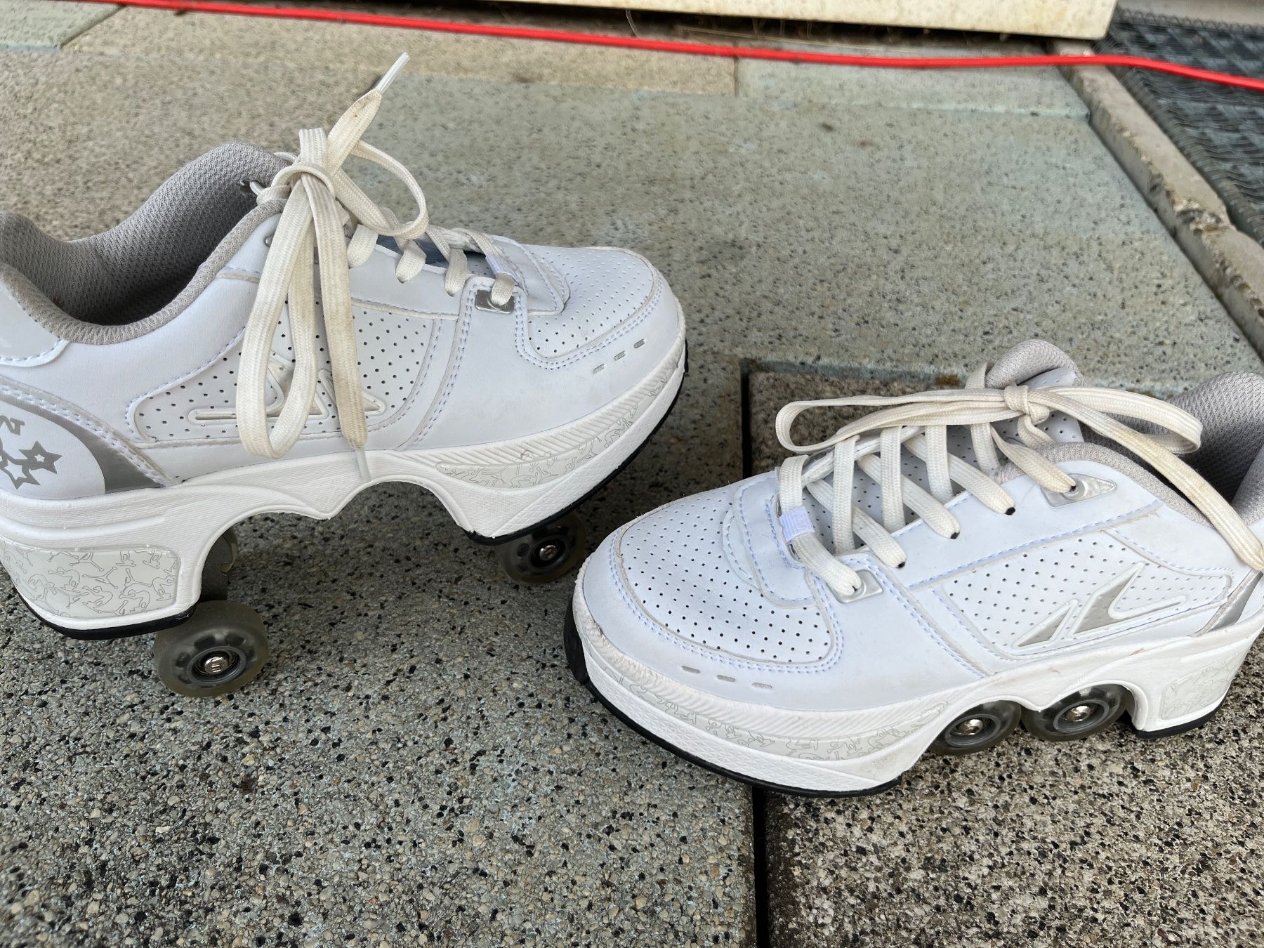 Pattini in linea & Pattini a rotelle: Rollschuhe, Turnschuh Grösse 35 – Usato da St.Pantaleon venduto da frodobi
