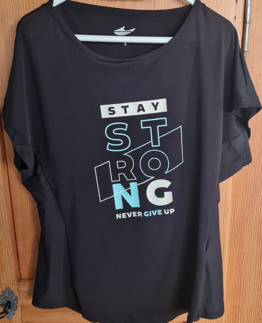 T-Shirts: Sportshirt Gr. S – Gebraucht aus Beinwil Freiamt von tafa8