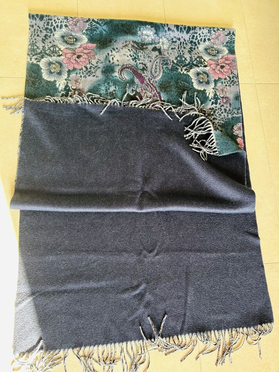 Foulards, Tücher & Schals: Grande écharpe en cachemire – Neu (gemäss Beschreibung) aus Founex von etswang 1