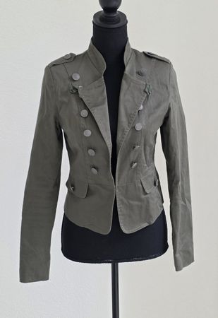 Schicke Kurzjacke im Militärstil Khaki Gr S, top Zustand