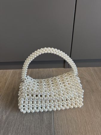Zara Handtasche mit Perlenbesatz und Kette