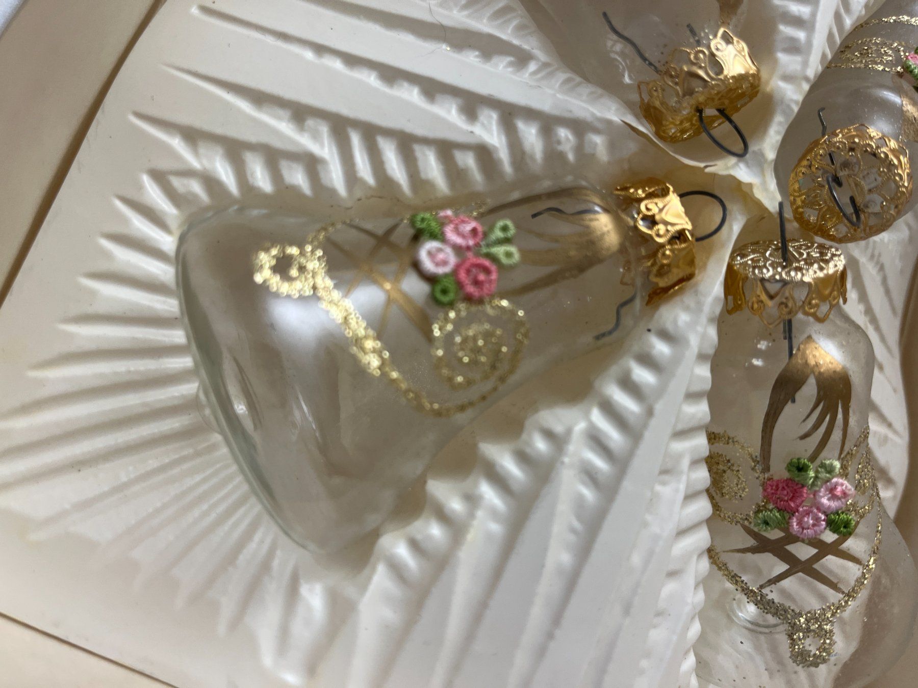 Tutte le decorazioni: 5 Weinachtskugel + 4 Glocken Set, alt, top zustand. – Usato da Beinwil am See venduto da Angelena 3
