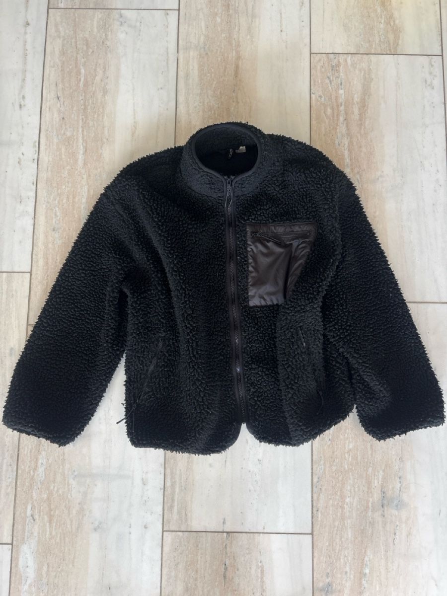 H&M Giacche: Fleece jacket black with chest pocket used condition – Usato da St. Gallen venduto da taina123