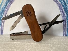 VICTORINOX - Nail Clip 580 Wood - Sackmesser