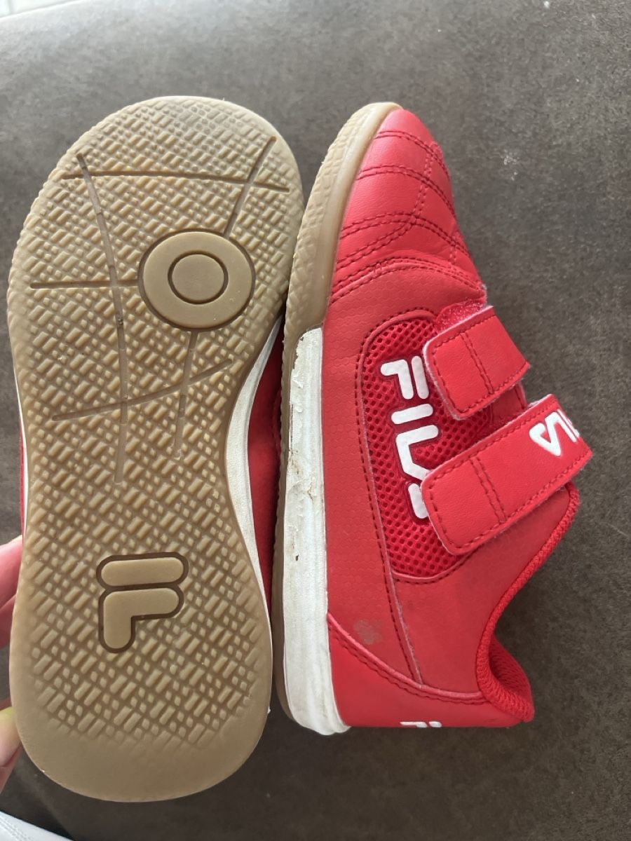 Fila Scarpe per ragazzi: Fila Kinder Hallenschuhe Gr. 29, Rot! – Usato da Kaisten venduto da saleforfun 1