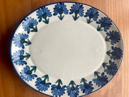 Eine grosse Servier Platte oval Amerika Marke Stoneware & Co