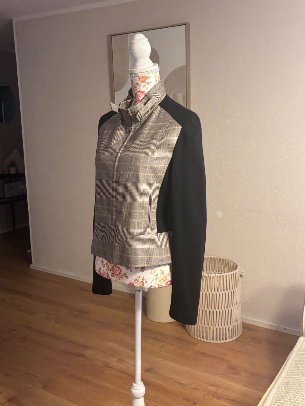 Akris Vestes: Akris Jacke , 100% Lanawolle – D'occasion à St. Margrethen SG par dijanaO 1