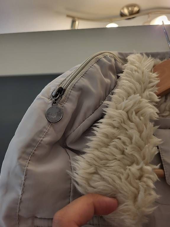 Jacken & Mäntel: Veste chaud en bon état – Gebraucht aus Bernex von luanacsoares 3