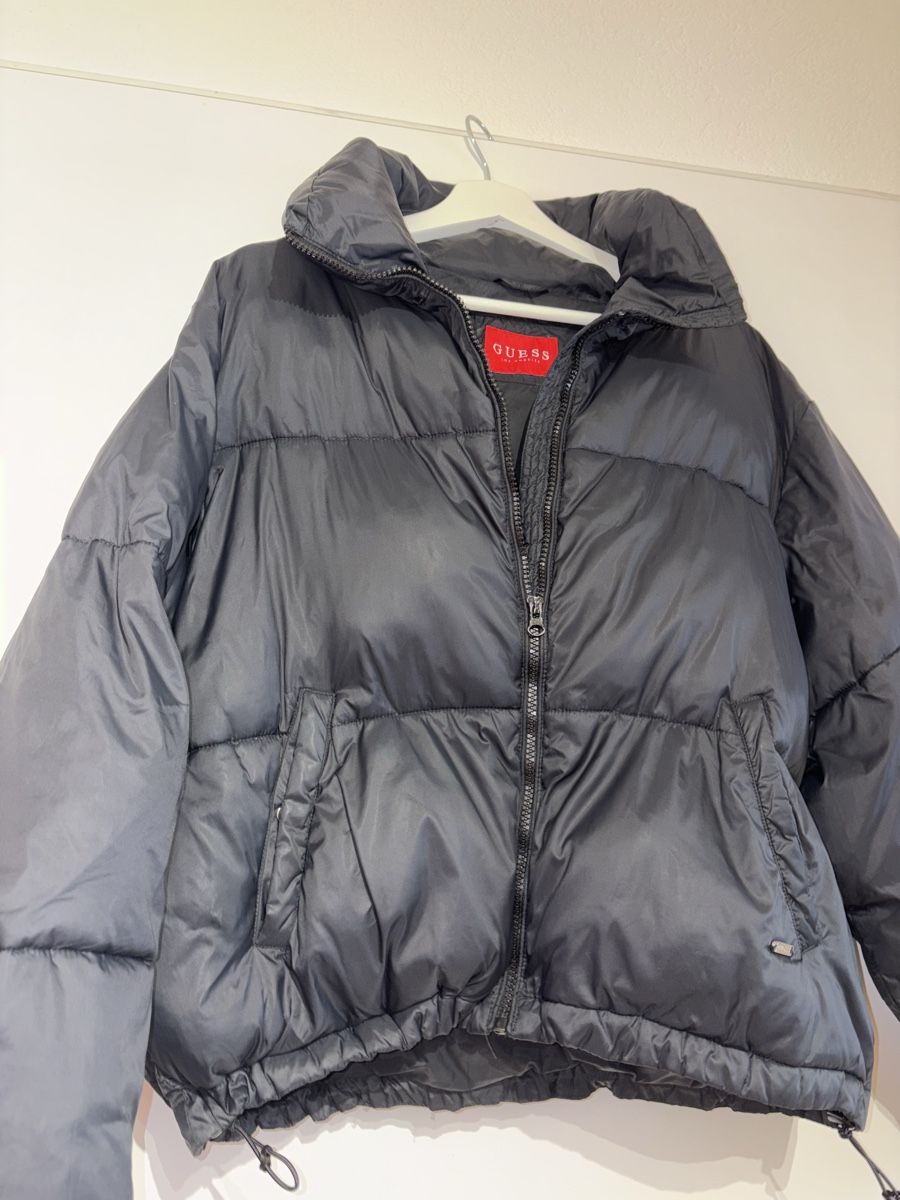 Guess Giacche: Winterjacke Guess – Usato da Nänikon venduto da Amerika73