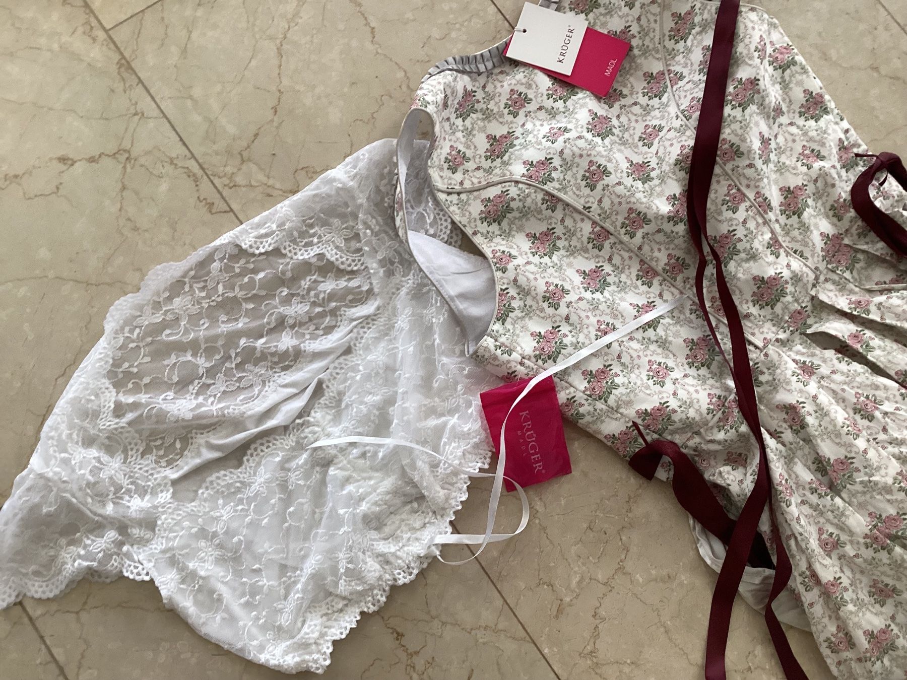 Krüger Vestiti: Krüger Dirndl Nina von C Bluse – Nuovo (secondo la descrizione) da Flüelen venduto da ne08 2