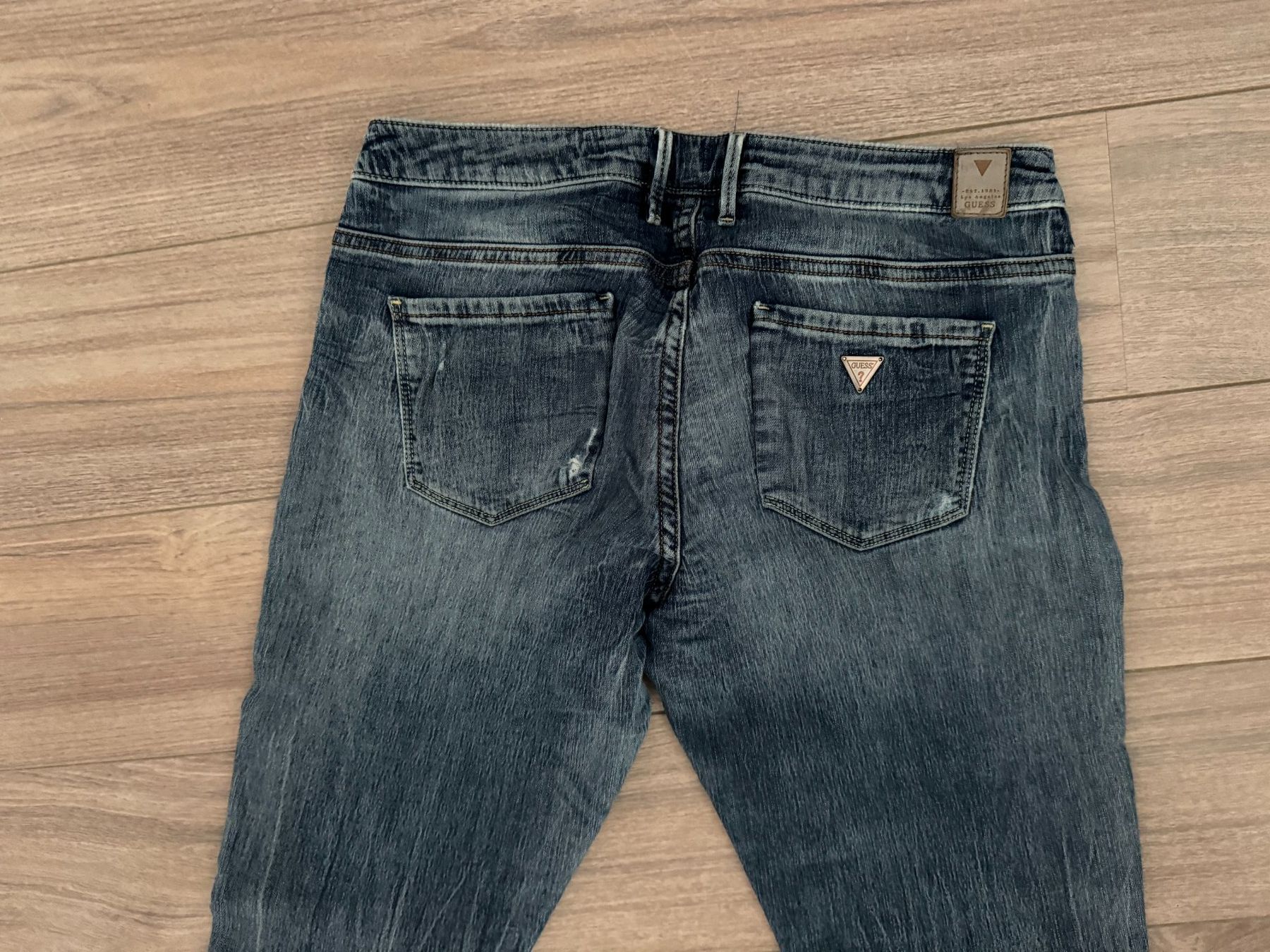 Guess Jeans: GUESS Jeans blau Jegging, Gr. 30 – Gebraucht aus Bonstetten von VCLS 2