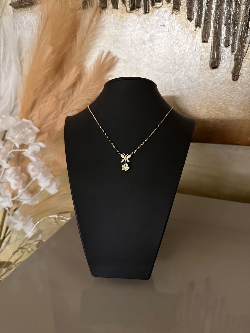 Sonstiger Schmuck: Schmuck Halskette mit Blumen anhanger – Neu und originalverpackt aus Frümsen von Swissline90 2