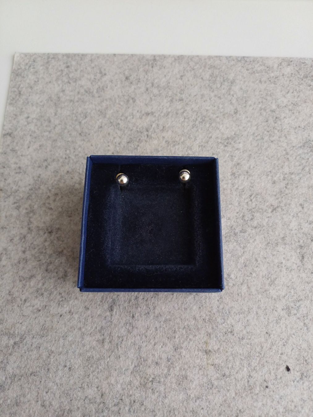 Orecchini pendenti & Orecchini a lobo: Ohrstecker - 8 Paare – Usato da Baden venduto da lm6_dwv5 6