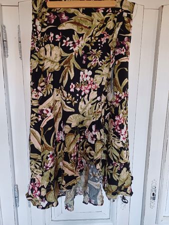 Chicoree Summer Skirt, Floral, Wrap-Over Style, Size XL