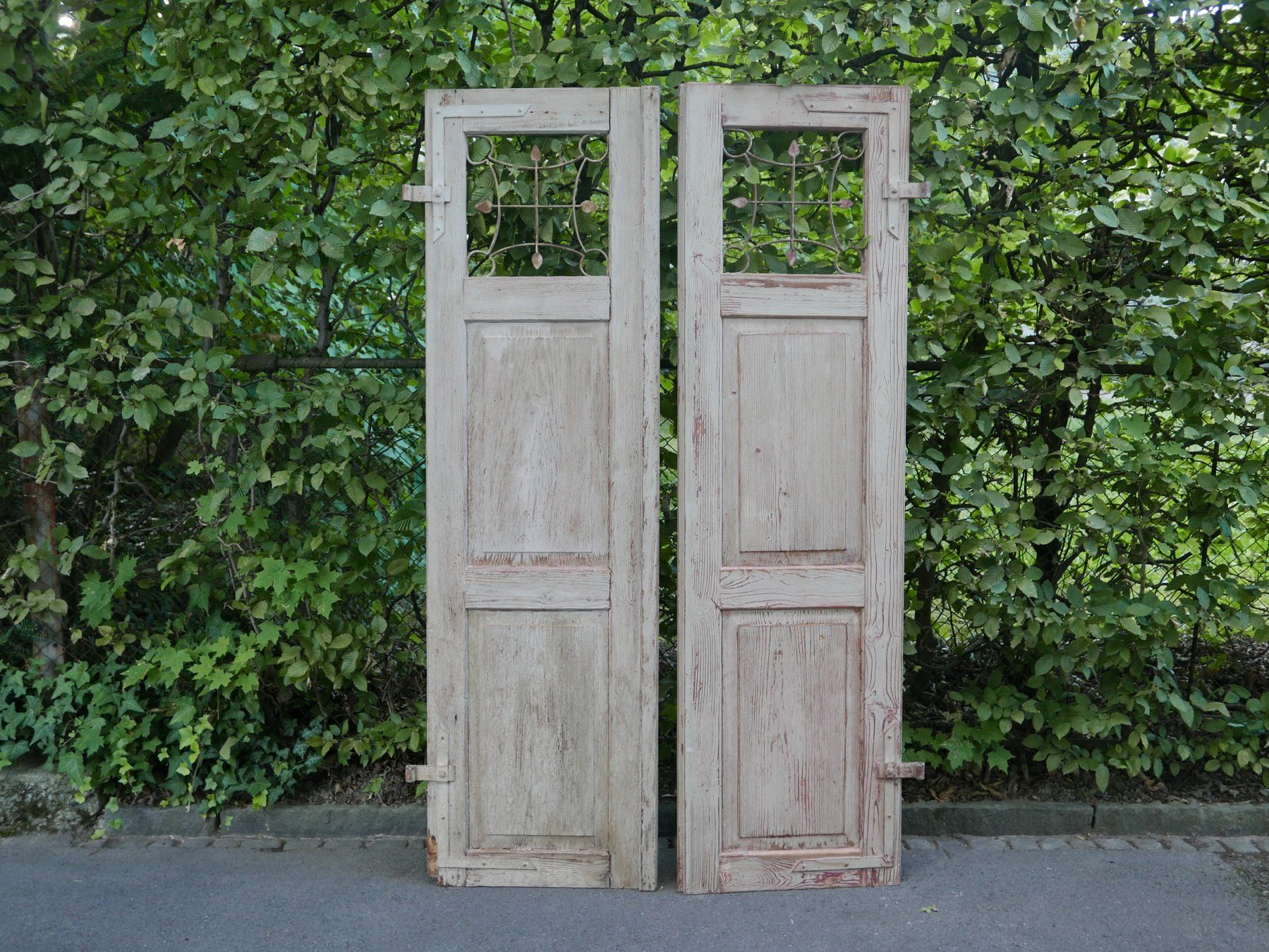 Porte: ANTIKE FENSTERLADEN MIT GITTER JUGENDSTIL – Usato da Balgach venduto da Zwischenraum 5