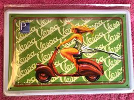Vespa Piaggio italia Oldtimer pin up