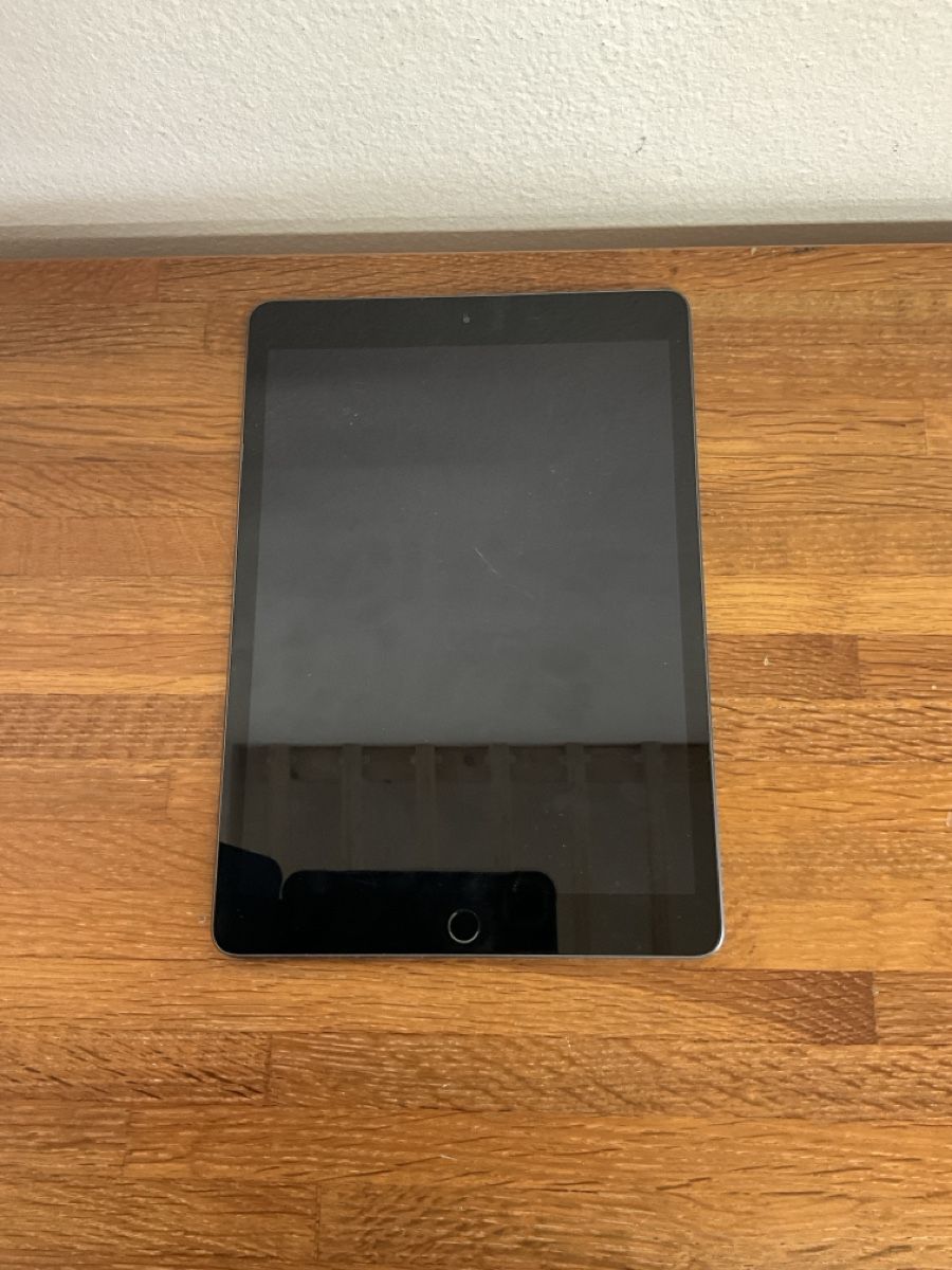 Apple Tablet PC: iPad 7 – Difettoso da Biel/Bienne venduto da Mobile-Smart