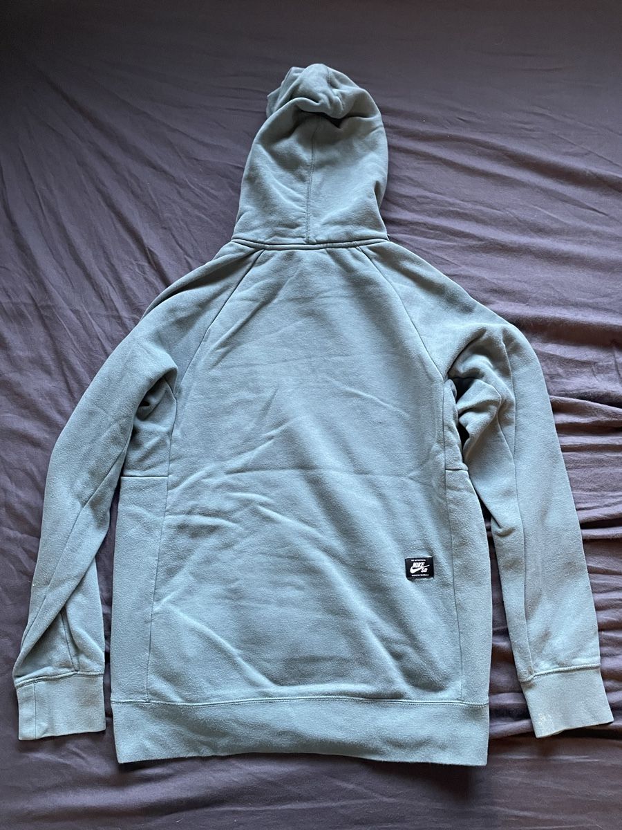 Nike Pulls & Sweat-shirts: Nike Pullover Grösse M – D'occasion à Spreitenbach par dar_26yd 3