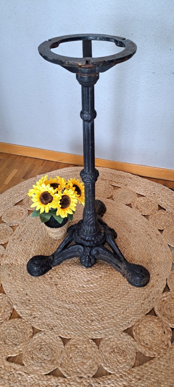 Sonstiges antikes Mobiliar: 🌻Pied de table en fonte, table de bistrot / Tischbein – Gebraucht aus Petit-Lancy von ChezBerti 4
