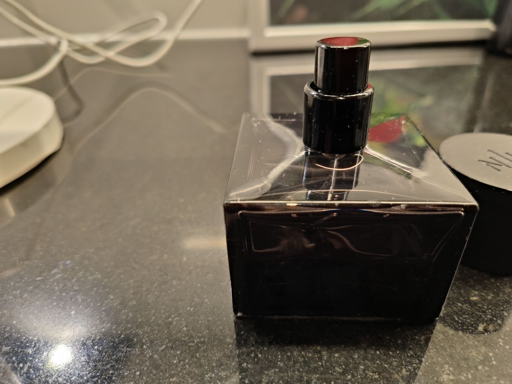 Profumi & Eau de Toilette: New Notes Rosa Limone EDP 50ml – Usato da Carouge GE venduto da pro_8k9d 9