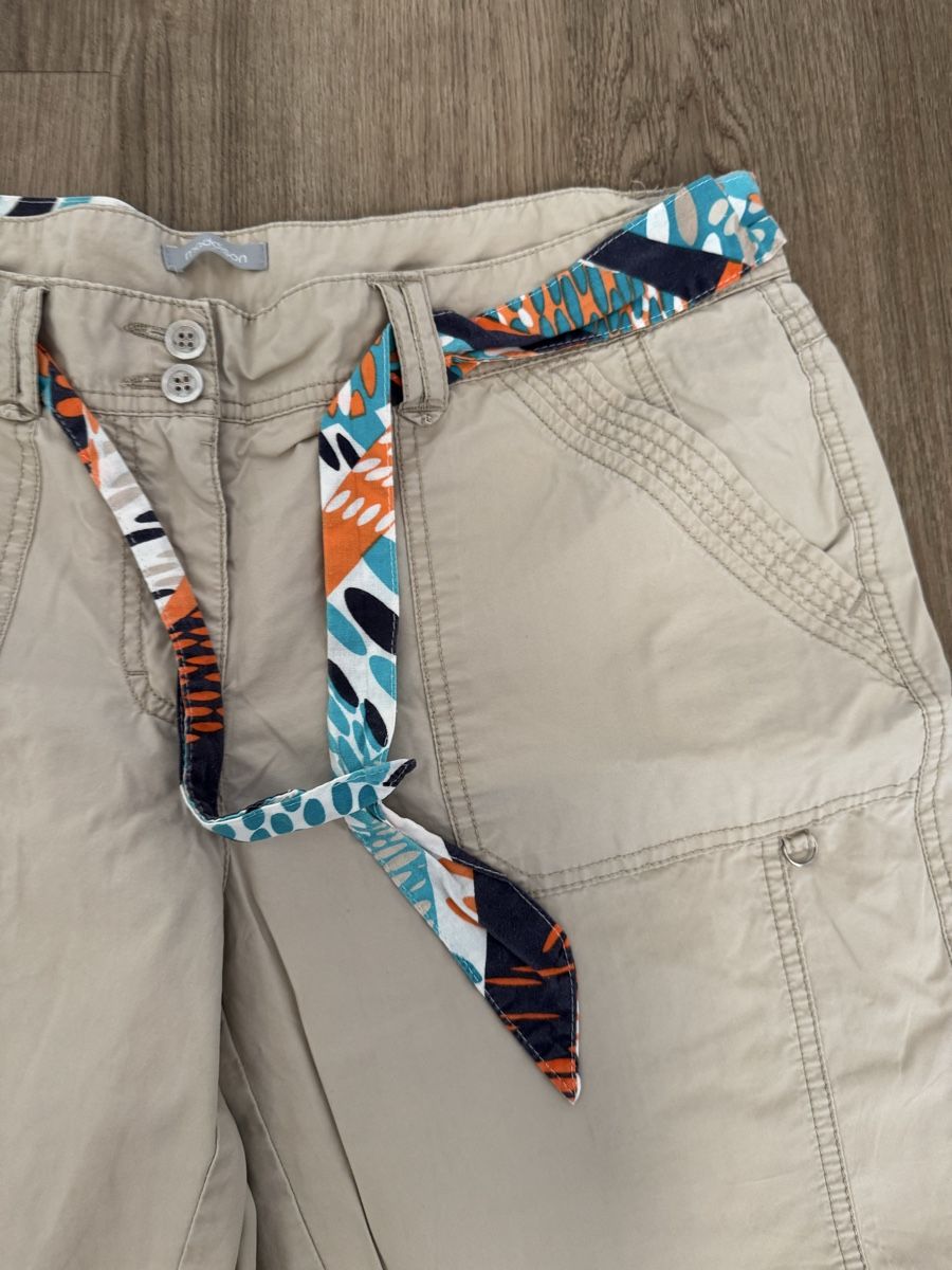 Maddison Pantalons: Maddison kurze Hose beige Gr. 42 – D'occasion à Fislisbach par KolibriSecondhand 2
