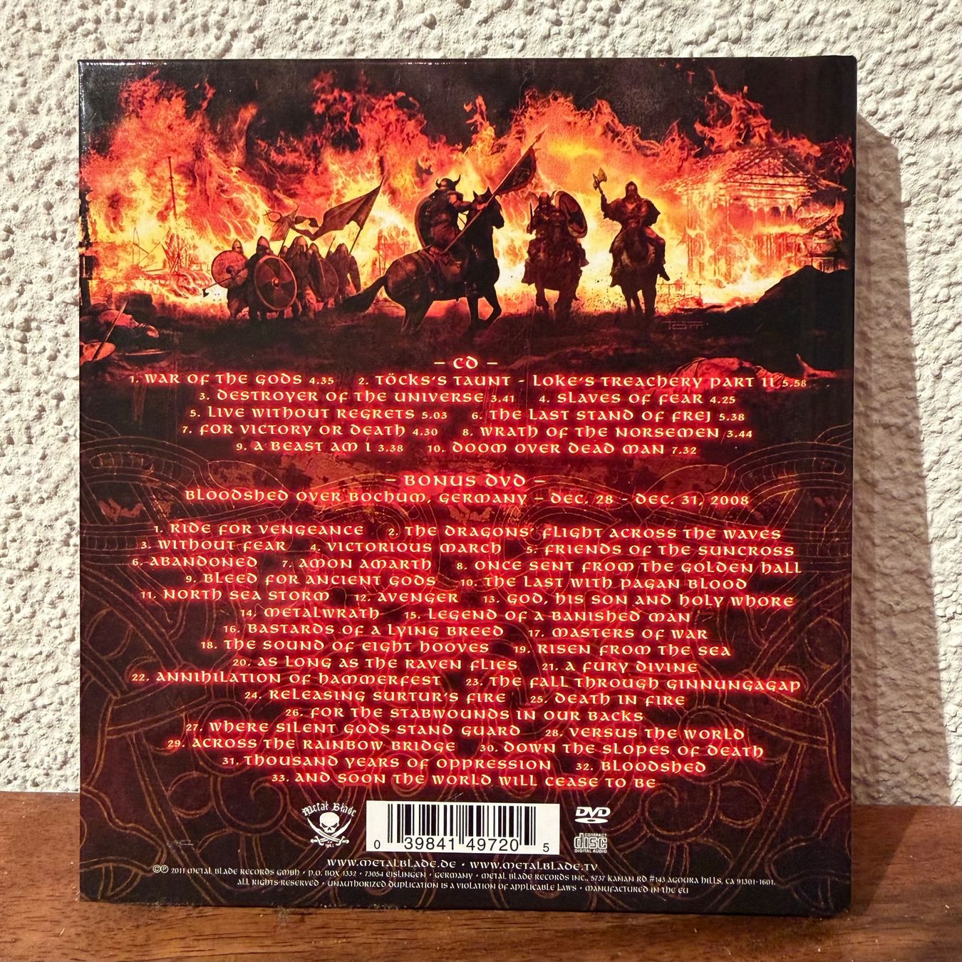 CD: Amon Amarth - Surtur Rising, CD/DVD, Digibook – Nuovo (secondo la descrizione) da Fällanden venduto da BasilFawlty 1
