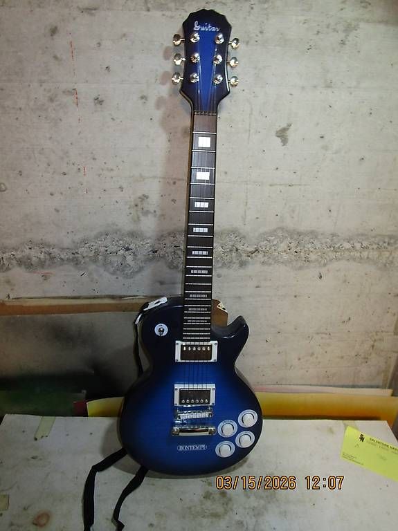 Strumenti musicali: guitare électrique pour enfant – Usato da Clarens venduto da krampou