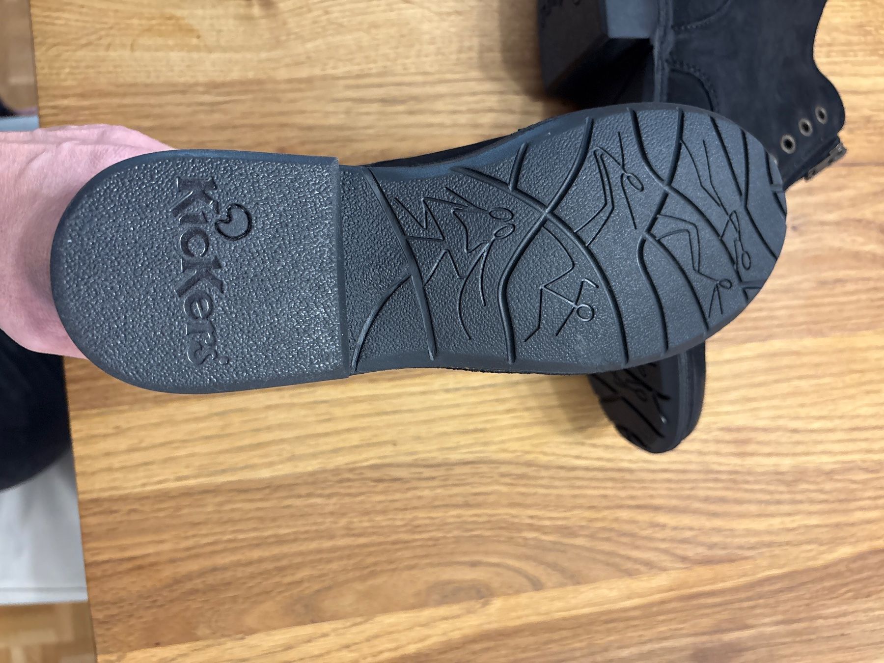 Kickers Damenschuhe: Très jolies Kickers noires T39 – Neu und originalverpackt aus Biel/Bienne von tatilene 2