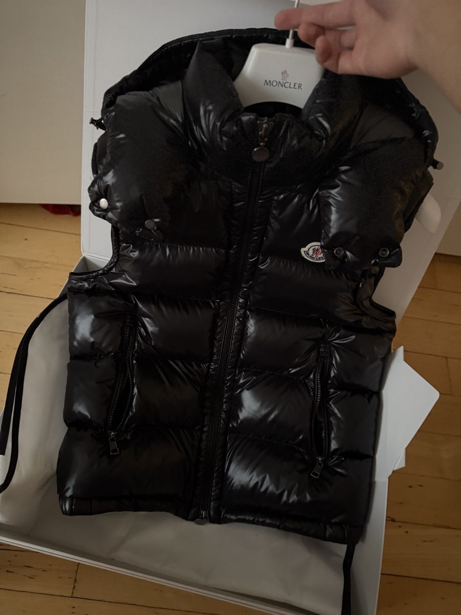 Moncler Gilets & Westen: Moncler Bormes Down Gilet – Neu (gemäss Beschreibung) aus Zollikofen von Bene18 1