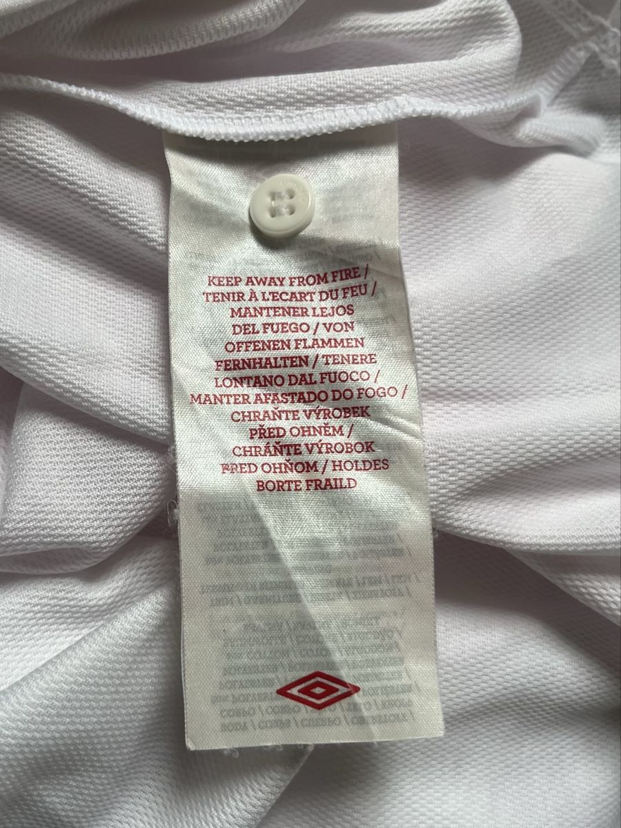Umbro Canottiere & Pantaloni: Maillot Angleterre Umbro Taille M/L blanc brodé – Usato da Baulmes venduto da resel_.tm 5