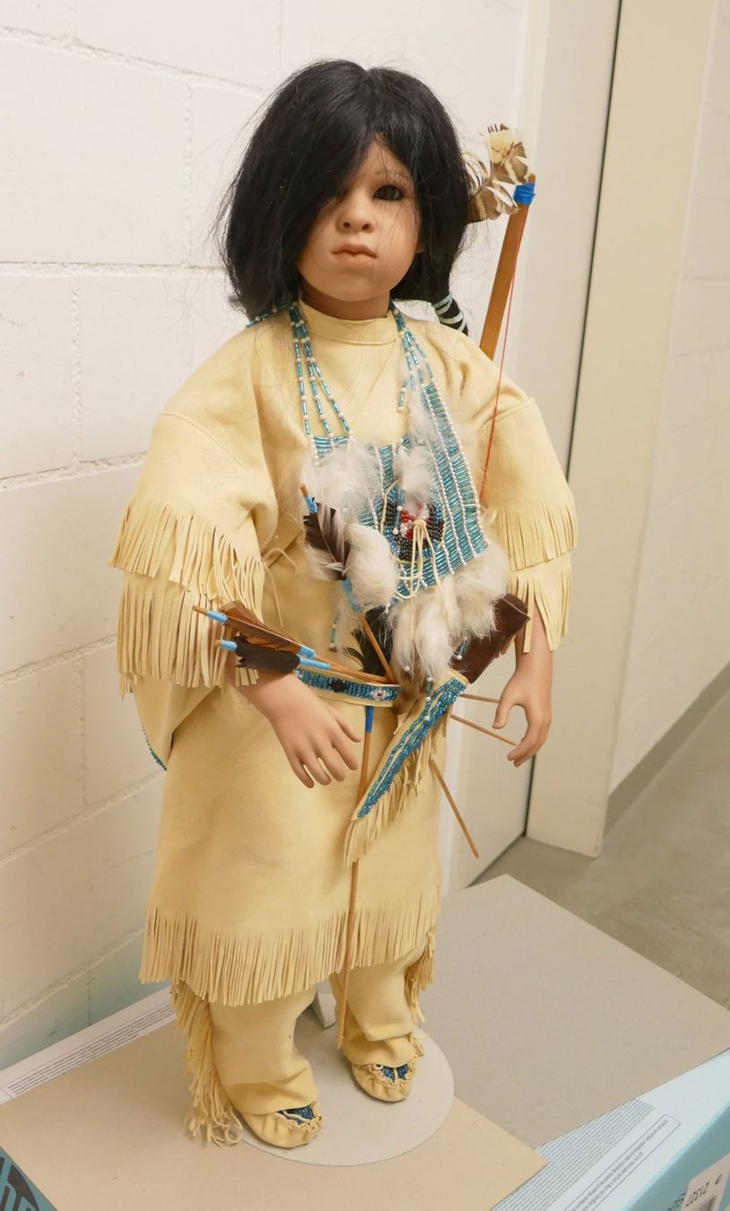 Puppen: Indian Native Puppe (Mann) 70cm – Gebraucht aus Ehrendingen von Wolfmanjack