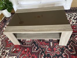 Wohnzimmer-Tisch mit Glasplatte