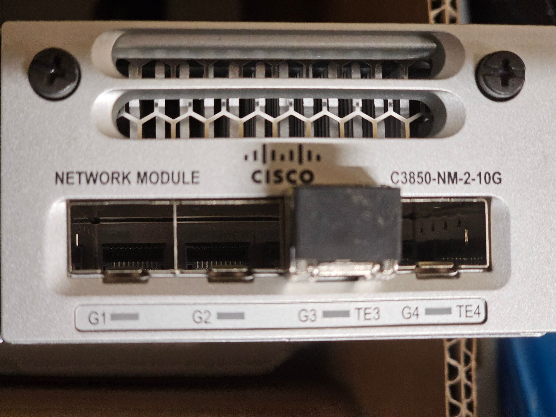 Cisco Server: 2x Cisco Catalyst 8350 Inkl. Module C3850 -NM2-10G (Switch) – Neu und originalverpackt aus Zürich von masterIT