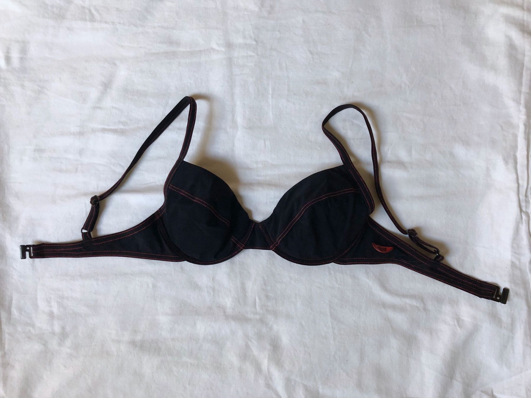 Sloggi Badekleider & Bikinis: Sloggi Bikini-Oberteil, schwarz/rot, Gr. 36 – Neu (gemäss Beschreibung) aus Basel von Solaia28