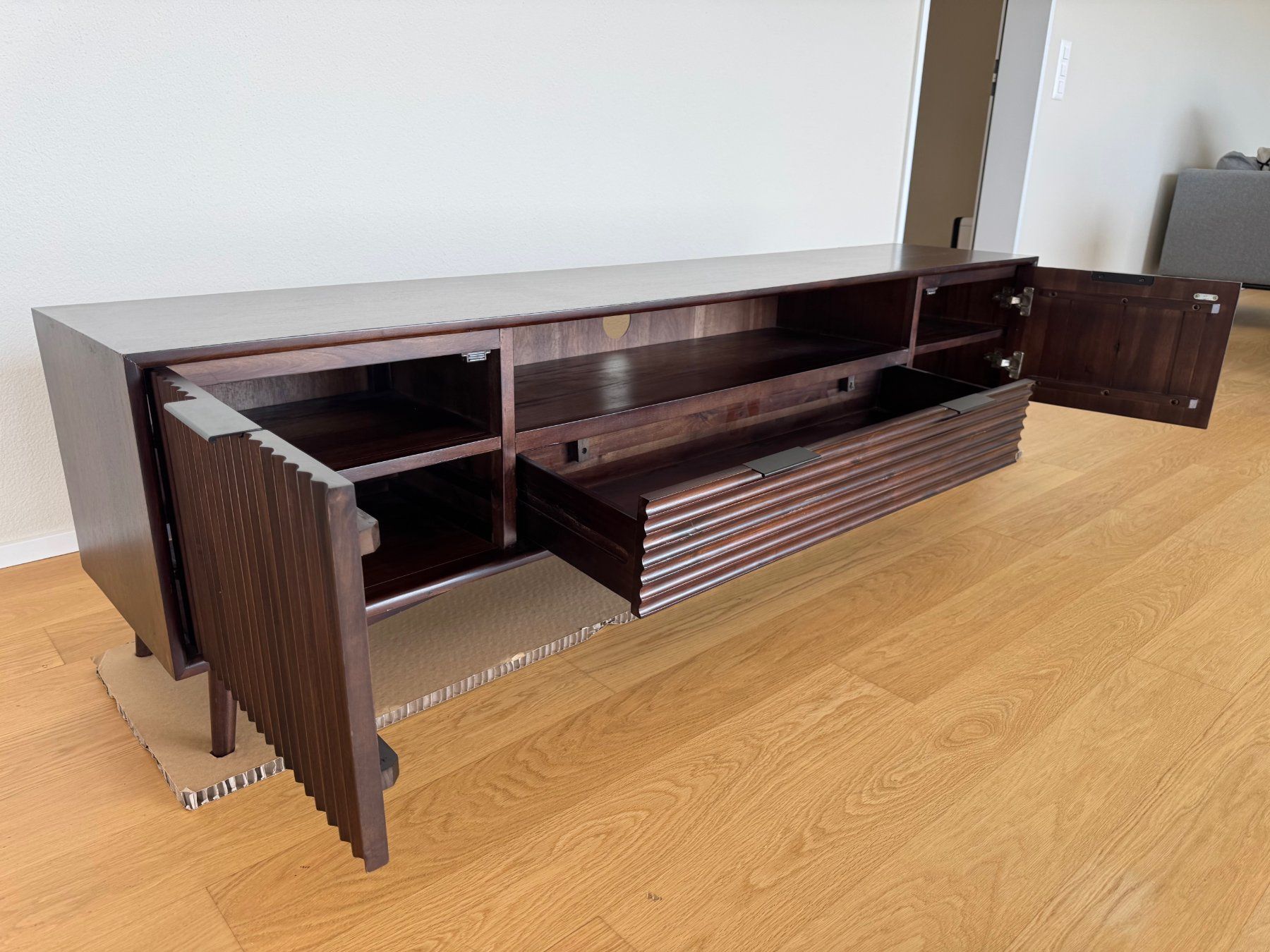 Mobili TV: TV Sideboard Holz 190cm – Usato da Oberägeri venduto da bre_r5q6 2
