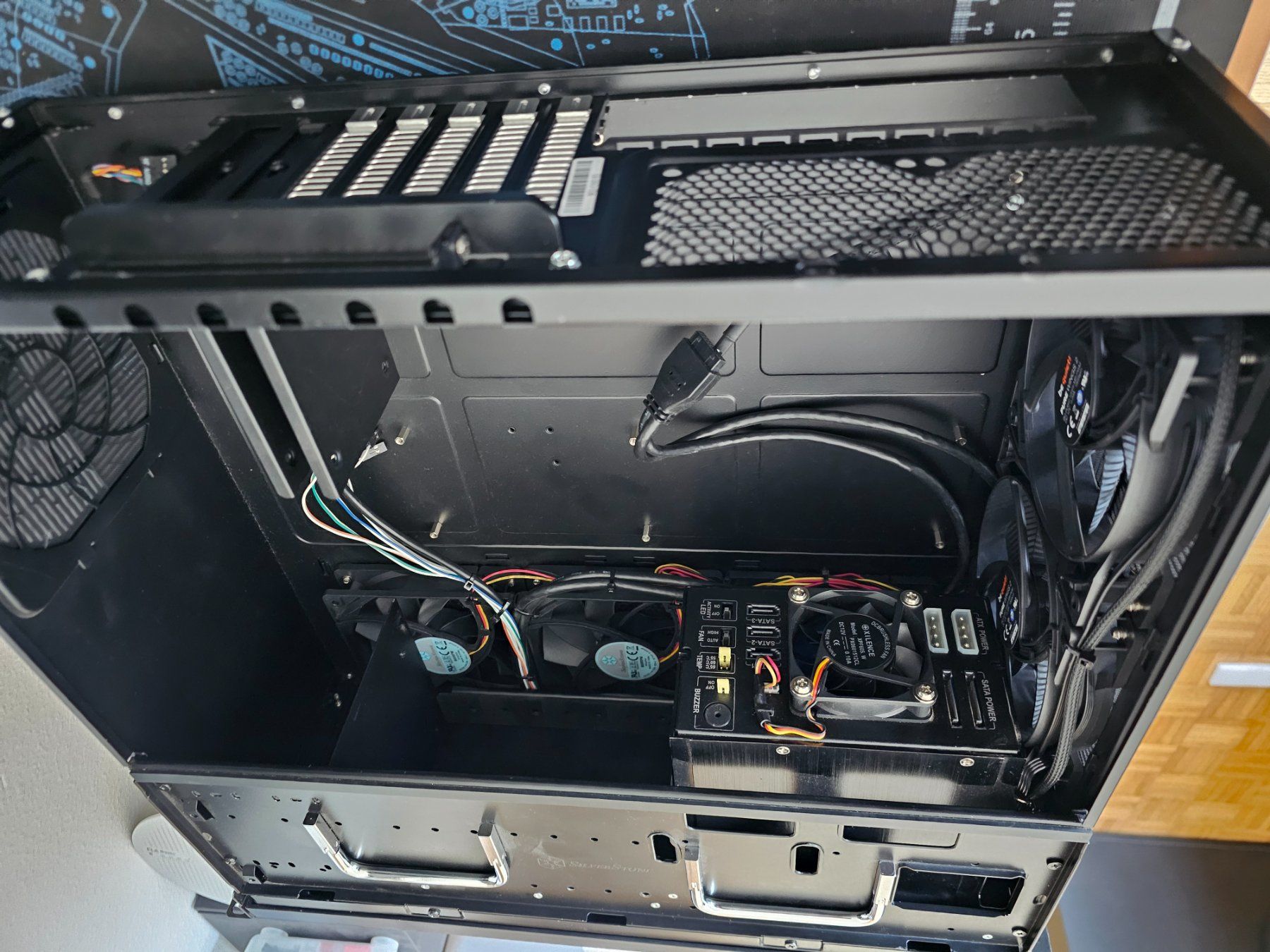Custodie: Silverstone GD-07 avec baie hot-swap – Usato da Fribourg venduto da baltenspda 2