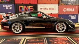 Porsche 911 RS 4.0 schwarz neuwertig