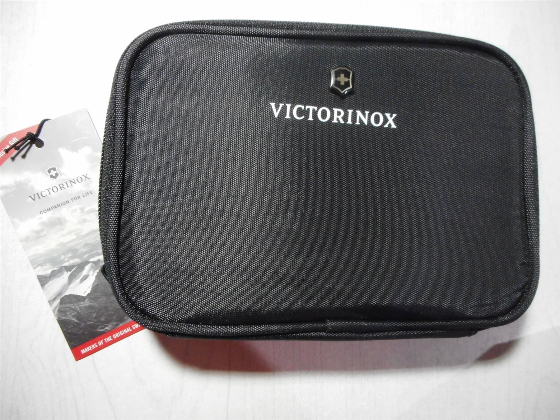 Victorinox Couteaux de poche: Victorinox Messer Etui – Neuf avec emballage d'origine à Rotkreuz par Hubbil 1
