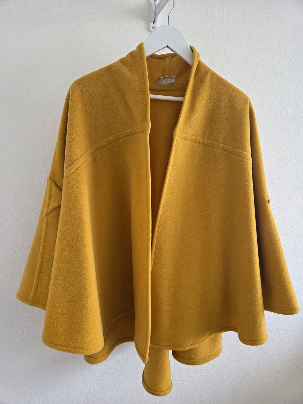 Akris Altro in Moda donna: Cape von AKRIS – Usato da Oberrieden venduto da Smart570