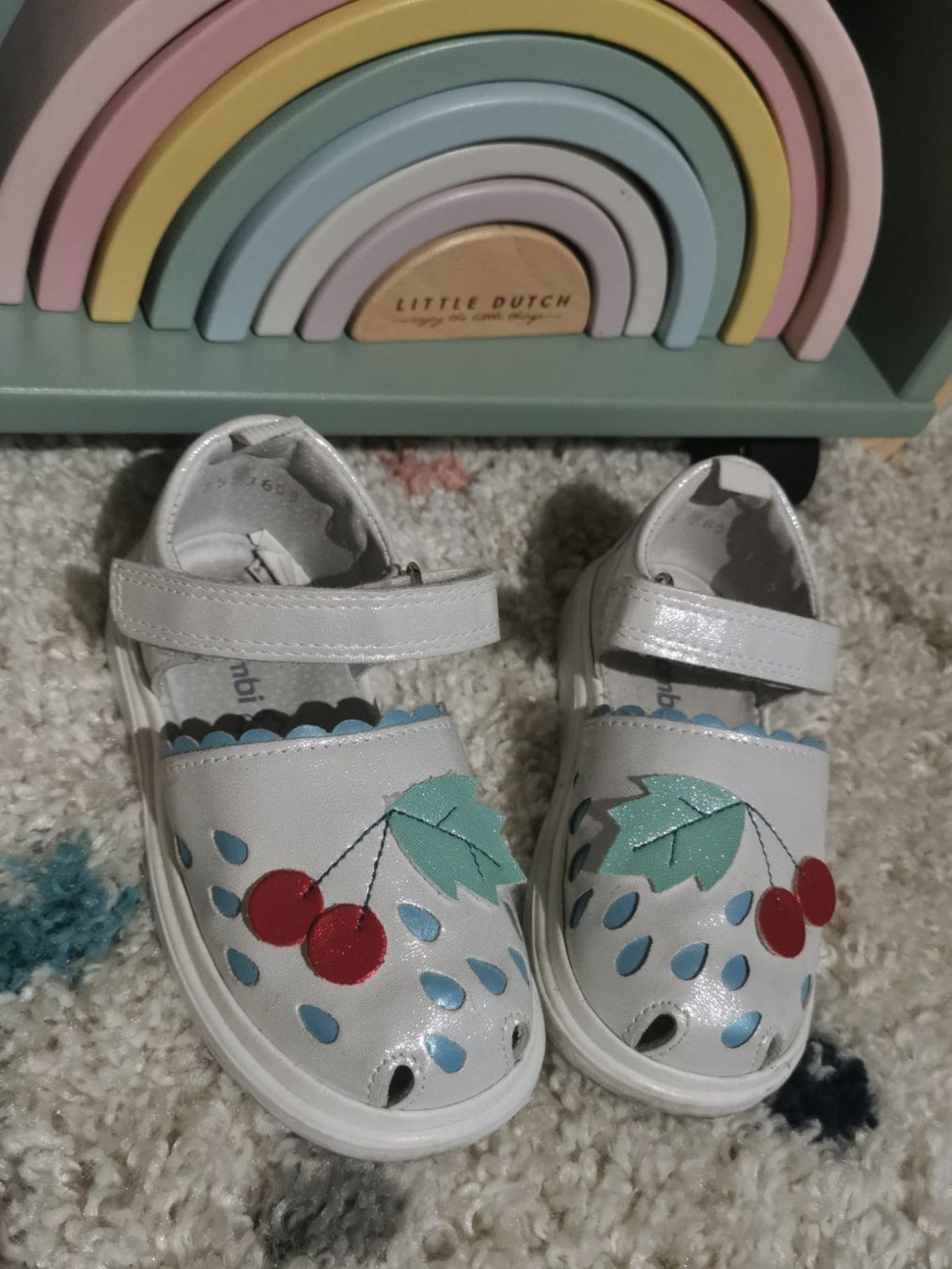 Scarpe per ragazze: Tombi Sandale Gr. 25 – Usato da Zürich venduto da Simfa