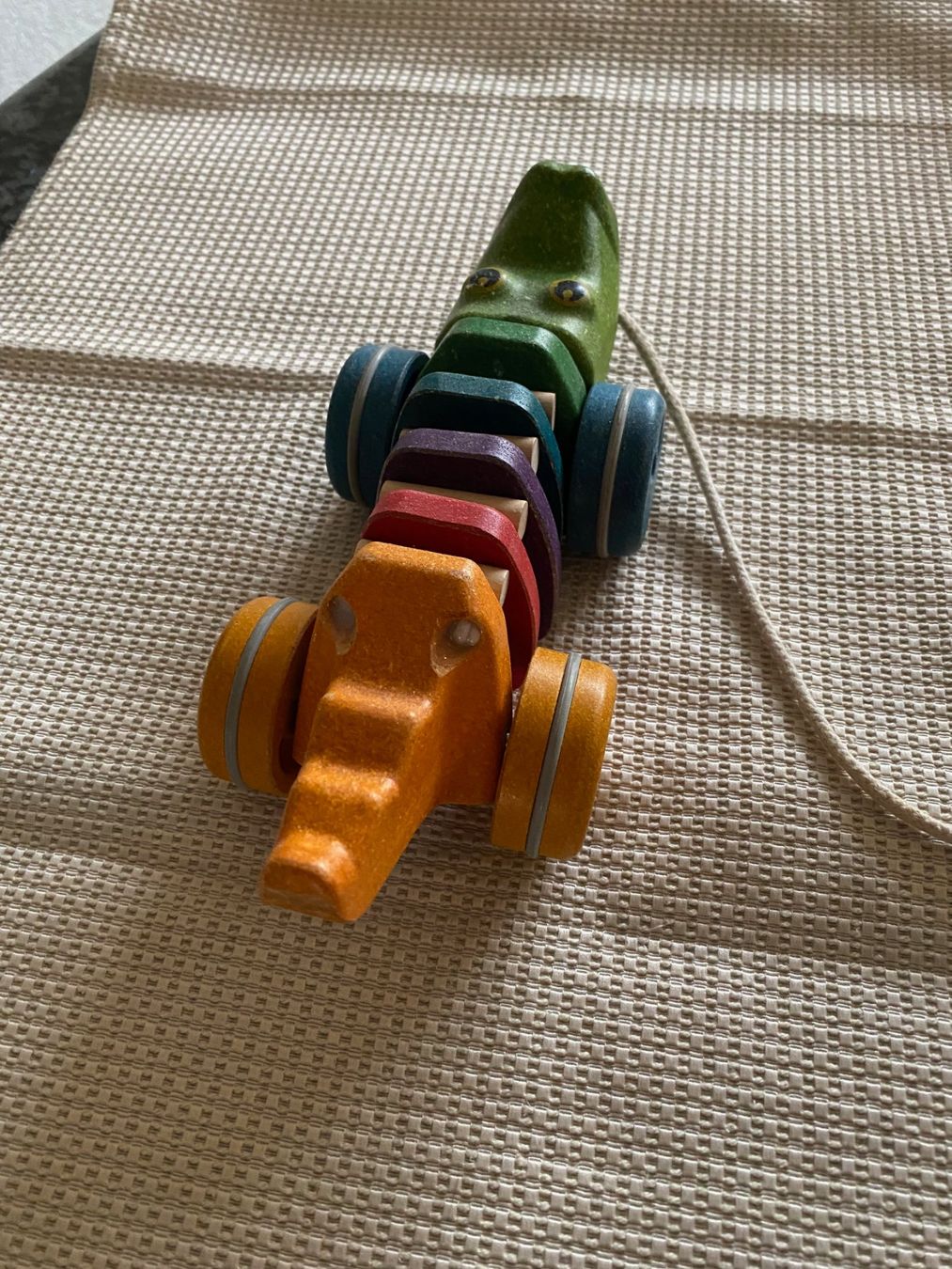 Plantoys Giocattoli: Plan Toys - Regenbogen Krokodil – Usato da Allenwinden venduto da Obalu 3