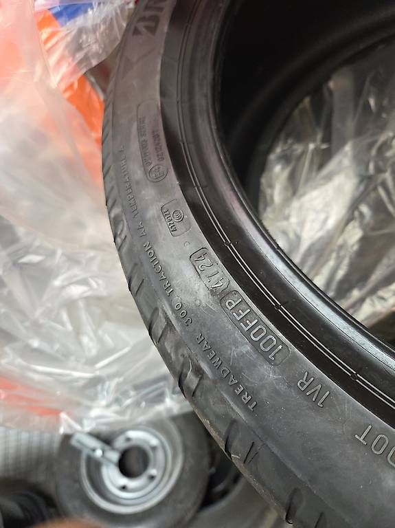 Altro in Scrittura & Disegno: Pneus 245 40 20 Bridgestone – Usato da Orbe venduto da Carmelo85 1