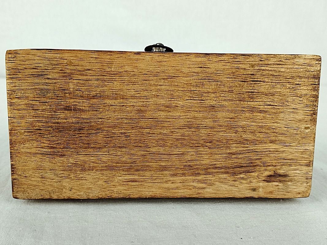 Coffres: Schatztruhe aus Holz – D'occasion à Schübelbach par Restwert_Schubelbach 1