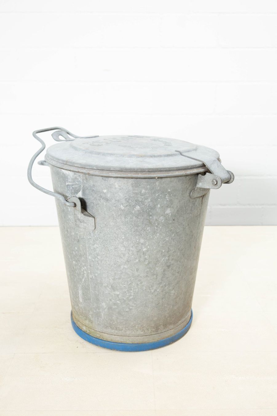 Ochsner Poubelles: System Ochsner Abfalleimer aus Metall – D'occasion à Zürich par ZuercherBrockenhaus 8