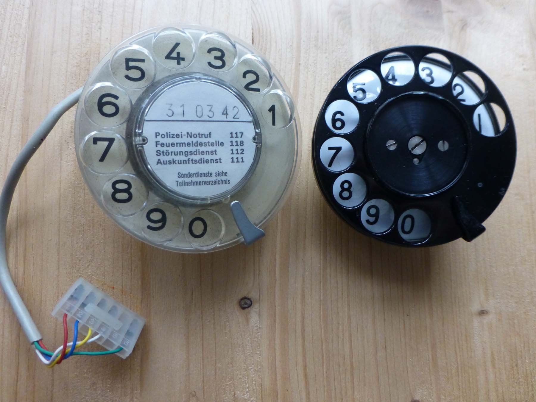 Swisscom Téléphones: 2 Stück antike Nummernschalter PTT – D'occasion à Rapperswil BE par morjis