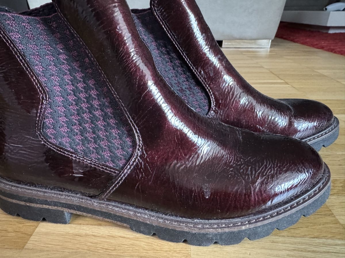 Damenschuhe: Lack Chelsea Boots Gr. 40  Schuhe – Neu (gemäss Beschreibung) aus Oetwil am See von posagabi 5