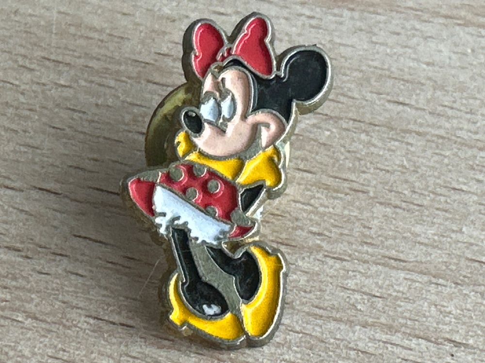 Pin Disney Minnie Mouse | Kaufen auf Ricardo